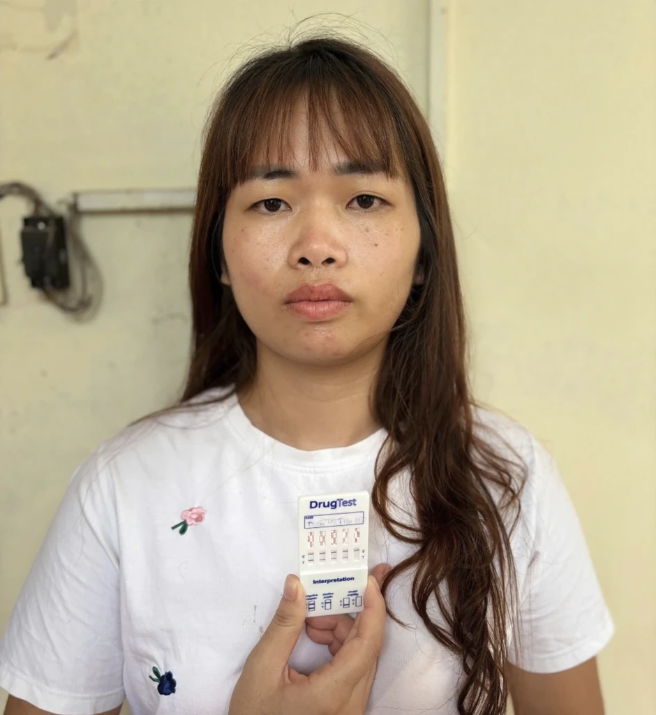 Cô giáo mầm non bị phát hiện sử dụng ma túy trong nhà trọ Cô giáo mầm non bị phát hiện sử dụng ma túy trong nhà trọ