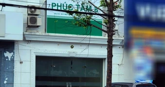 Cơ sở làm đẹp lừa chữa bệnh xương khớp bằng phương pháp “3 không”