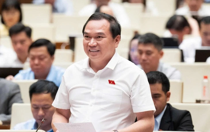 Có thể phát sinh luật sư công là cấp trên hoặc cấp dưới của thẩm phán, kiểm sát viên, điều tra viên?