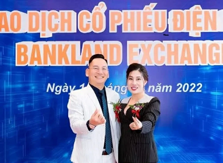 'Cố vấn cao cấp' của Bankland bị cáo buộc lấy tiền người sau trả người trước, lừa 5.300 nạn nhân 'Cố vấn cao cấp' của Bankland bị cáo buộc lấy tiền người sau trả người trước, lừa 5.300 nạn nhân