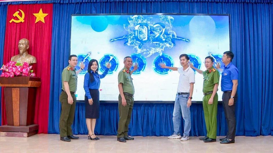 Công an An Giang sẽ dùng loa thông minh ứng dụng AI tuyên truyền pháp luật Công an An Giang sẽ dùng loa thông minh ứng dụng AI tuyên truyền pháp luật