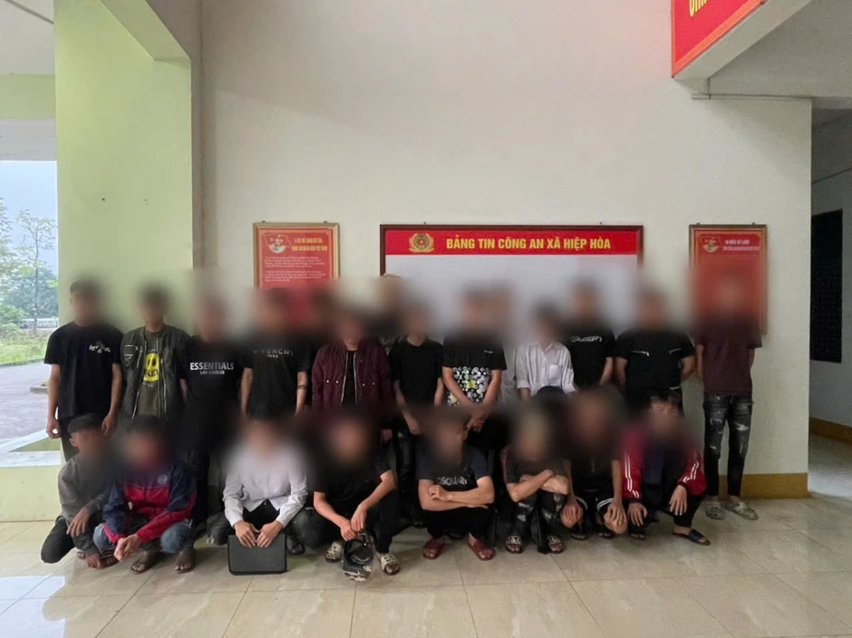 Công an Bắc Ninh triệu tập 25 đối tượng lạng lách, đánh võng đua xe trên phố Công an Bắc Ninh triệu tập 25 đối tượng lạng lách, đánh võng đua xe trên phố