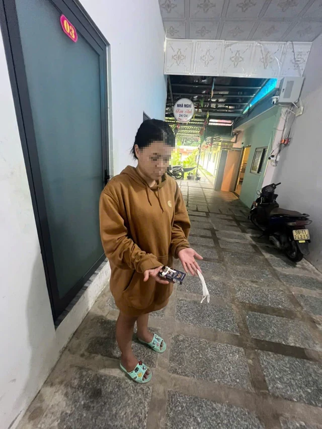 Công an bắt quả tang Nguyễn Dương Tố My SN 2004 Công an bắt quả tang Nguyễn Dương Tố My SN 2004