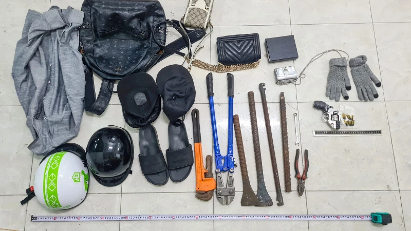 Công an Cần Thơ bắt giữ 2 đối tượng đột nhập nhà dân trộm tài sản Công an Cần Thơ bắt giữ 2 đối tượng đột nhập nhà dân trộm tài sản
