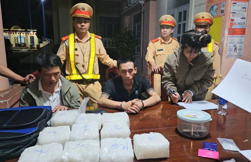 Công an Đắk Lắk liên tiếp triệt phá nhiều đường dây ma tuý lớn Công an Đắk Lắk liên tiếp triệt phá nhiều đường dây ma tuý lớn
