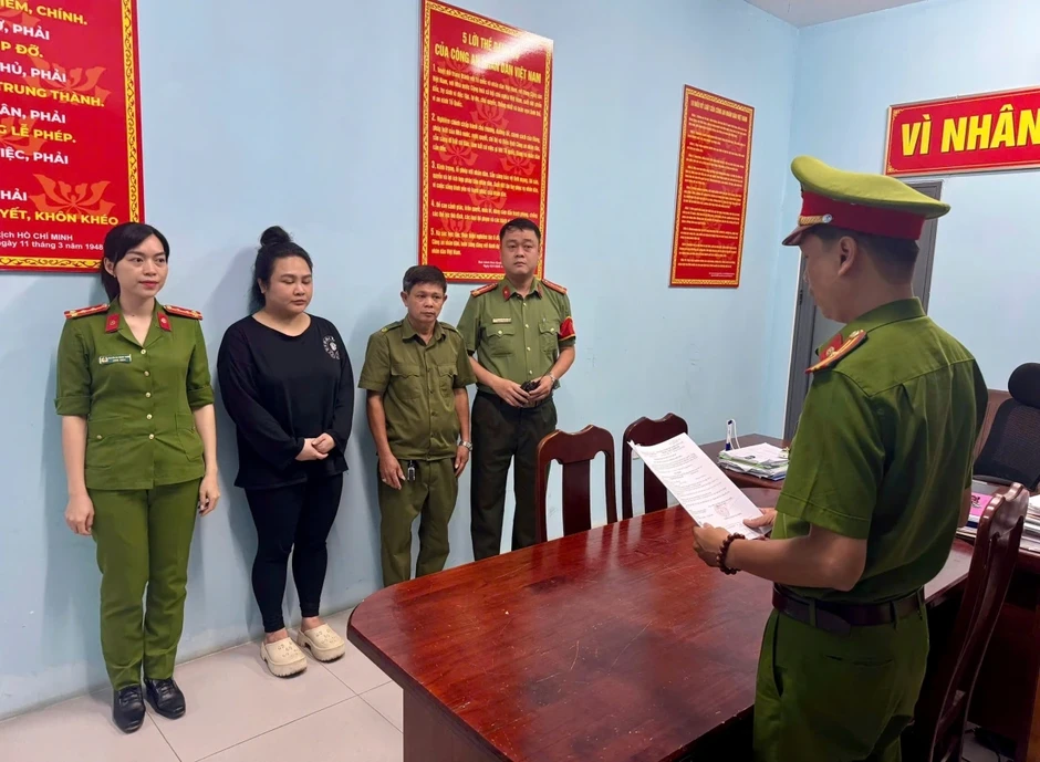 Công an Đà Nẵng tìm người liên quan trong vụ án lừa đảo chiếm đoạt tài sản Công an Đà Nẵng tìm người liên quan trong vụ án lừa đảo chiếm đoạt tài sản