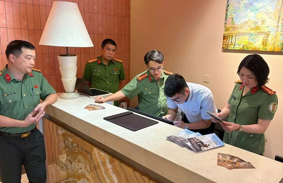 Công an giải thích việc người thân đến nhà ở qua đêm phải thông báo lưu trú Công an giải thích việc người thân đến nhà ở qua đêm phải thông báo lưu trú