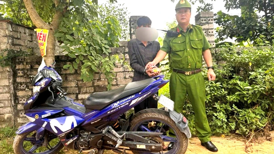 Công an Hà Nội liên tiếp triệt phá nhiều vụ ma túy, bắt nhiều đối tượng Công an Hà Nội liên tiếp triệt phá nhiều vụ ma túy, bắt nhiều đối tượng