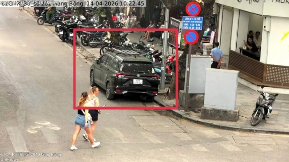 Công an Hà Nội siết trách nhiệm cán bộ khi để vi phạm trật tự đô thị Công an Hà Nội siết trách nhiệm cán bộ khi để vi phạm trật tự đô thị