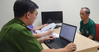Công an Hà Nội tạm giữ “thần y rởm” lừa chữa bách bệnh bằng nước ion kiềm