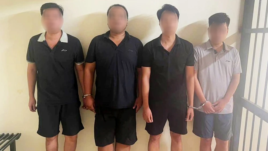 Công an Hà Nội triệt phá loạt vụ cá độ World Cup, bắt nhiều đối tượng Công an Hà Nội triệt phá loạt vụ cá độ World Cup, bắt nhiều đối tượng