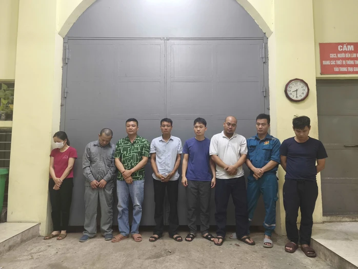 Công an Hưng Yên triệt phá đường dây đánh bạc quy mô lớn, khởi tố 11 bị can Công an Hưng Yên triệt phá đường dây đánh bạc quy mô lớn, khởi tố 11 bị can