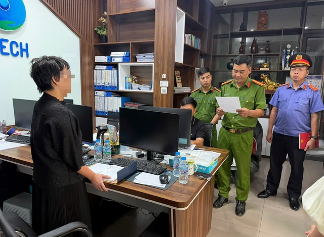 Công an khám xét khẩn cấp 5 công ty, 8 người đã bị bắt