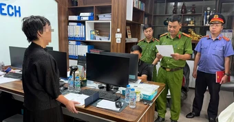 Công an khám xét khẩn cấp 5 công ty, 8 người đã bị bắt