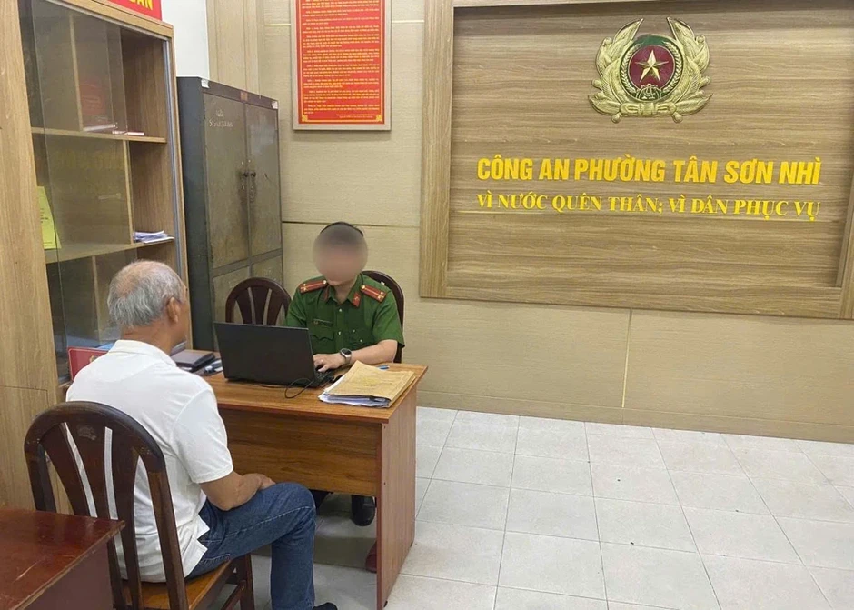Công an khởi tố 2 người đàn ông rượt đuổi, đánh nhau ở đường Trường Chinh Công an khởi tố 2 người đàn ông rượt đuổi, đánh nhau ở đường Trường Chinh