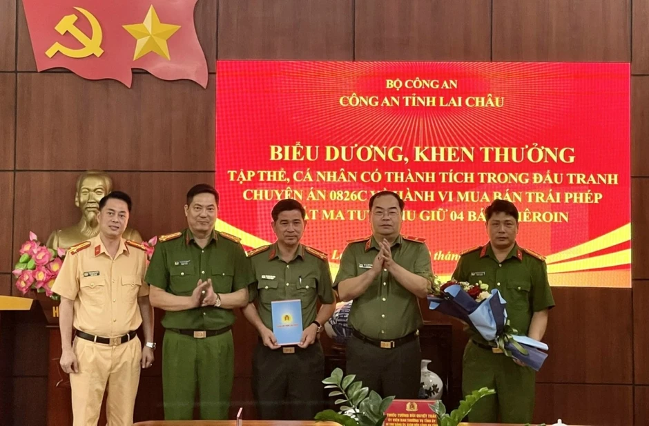 Công an Lai Châu phá chuyên án, thu giữ 4 bánh heroin Công an Lai Châu phá chuyên án, thu giữ 4 bánh heroin