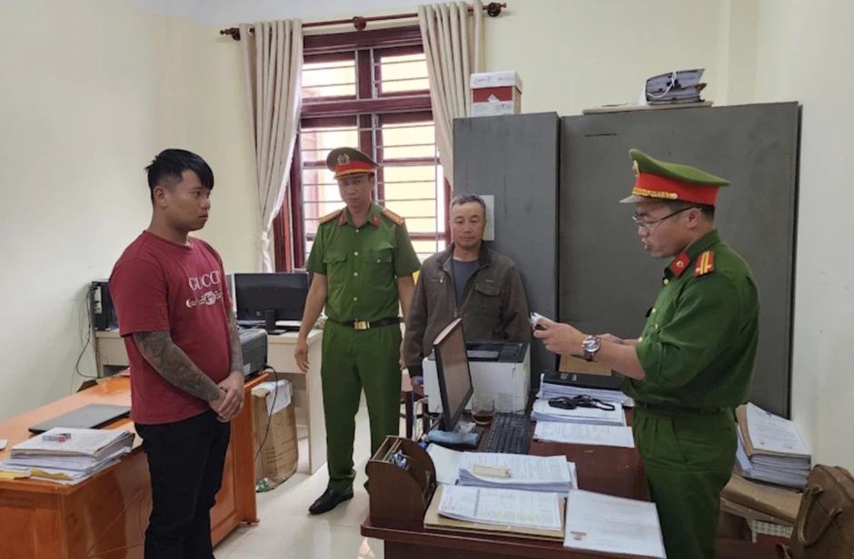 Công an Lâm Đồng khởi tố 3 người liên quan vụ rửa tiền quy mô lớn Công an Lâm Đồng khởi tố 3 người liên quan vụ rửa tiền quy mô lớn