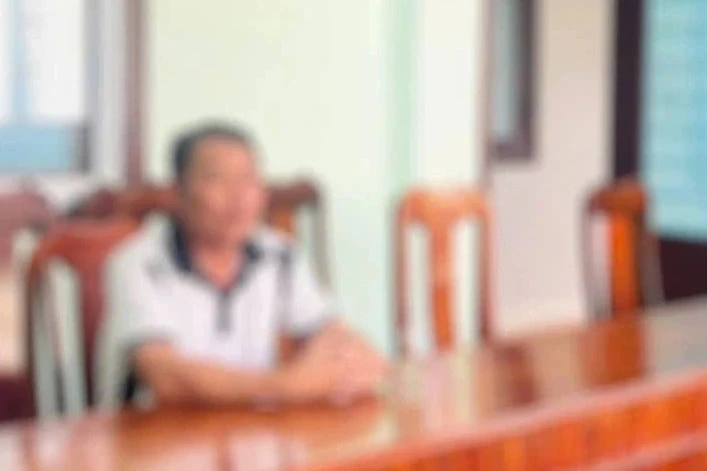 Công an làm việc với đối tượng chia sẻ nội dung kích động trên mạng Công an làm việc với đối tượng chia sẻ nội dung kích động trên mạng