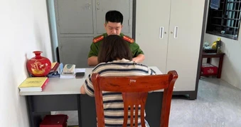 Công an làm việc với người đăng thông tin sai về du lịch biển Cửa Lò