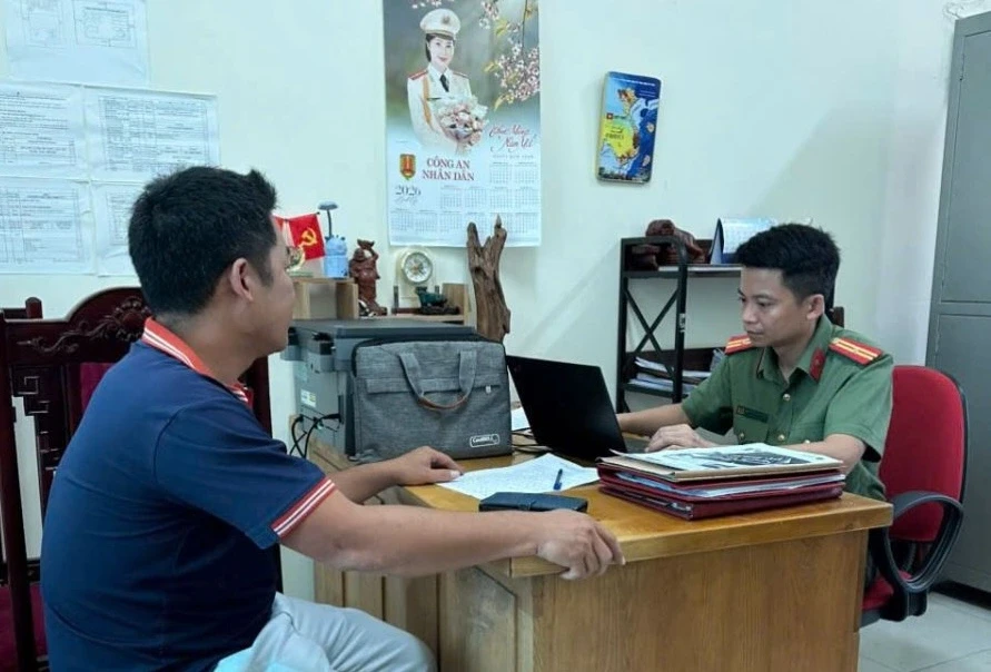 Công an làm việc với người livestream bức xúc ở trung tâm hành chính công