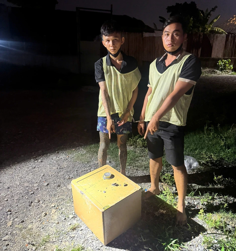 Công an lặn tìm két sắt dưới kênh, triệt phá băng trộm cắp ở TPHCM