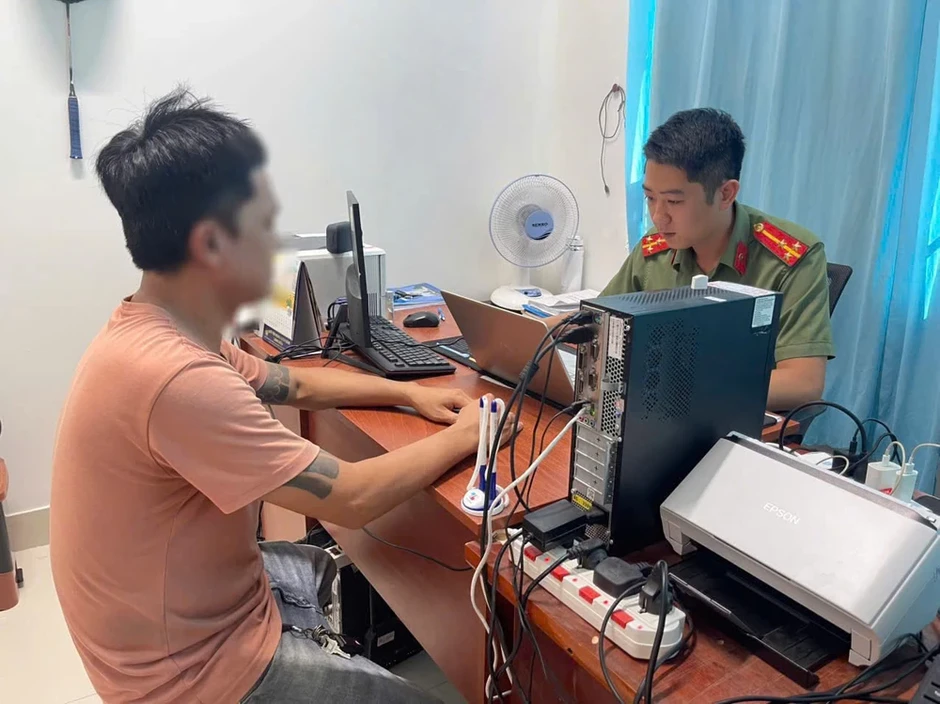 Công an mời làm việc với 2 người tung tin sai sự thật về chợ Long Hải Công an mời làm việc với 2 người tung tin sai sự thật về chợ Long Hải