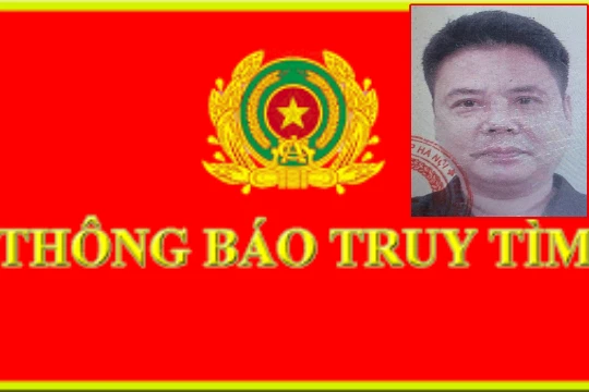 Công an phát hiện bí mật trong người thanh niên đang đi “dạo phố cho mát” Công an phát hiện bí mật trong người thanh niên đang đi “dạo phố cho mát”