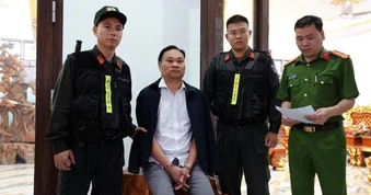 Công an Phú Thọ phá chuyên án lớn, bắt giữ nhiều giám đốc, thu 4 khẩu súng