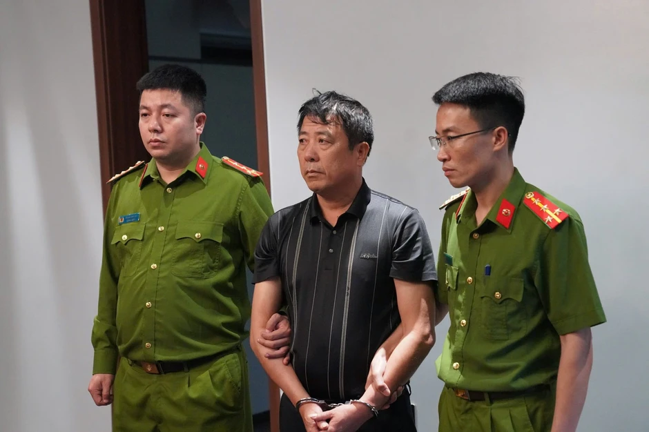 Công an Phú Thọ phá chuyên án lớn, bắt giữ nhiều giám đốc Công an Phú Thọ phá chuyên án lớn, bắt giữ nhiều giám đốc