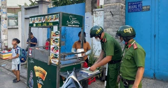 Công an phường Đông Hưng Thuận huy động 100% quân số làm sạch địa bàn