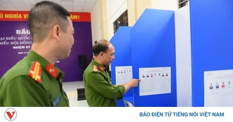 Công an phường Phú Thượng (Hà Nội) trực chiến 100% quân số cho ngày hội bầu cử
