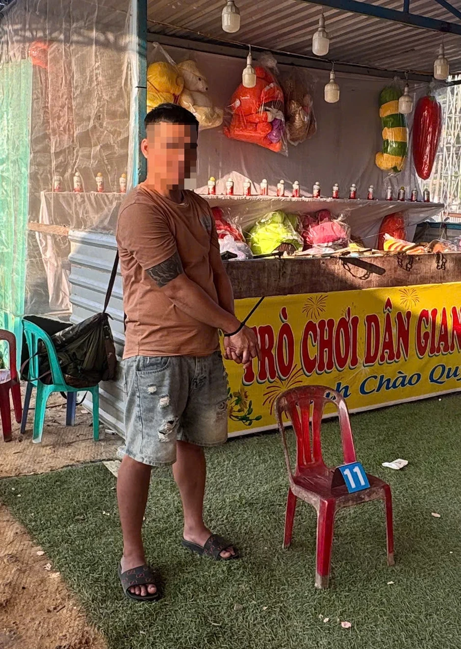 Công an Tây Ninh bắt giữ nhóm lừa đảo bằng trò bốc thăm trúng thưởng tại hội chợ Công an Tây Ninh bắt giữ nhóm lừa đảo bằng trò bốc thăm trúng thưởng tại hội chợ