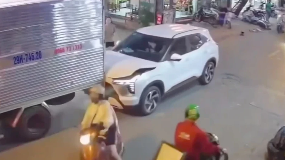 Công an thông tin kết quả nồng độ cồn vụ nữ tài xế ô tô va chạm liên hoàn ở Hà Nội Công an thông tin kết quả nồng độ cồn vụ nữ tài xế ô tô va chạm liên hoàn ở Hà Nội