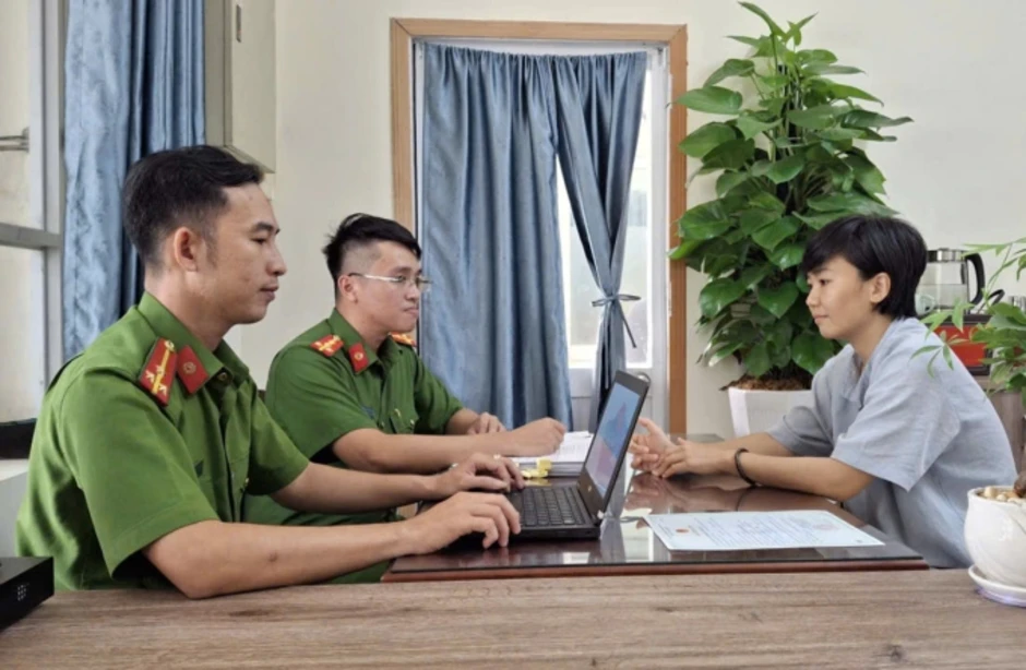 Công an tìm lại danh phận cho đứa trẻ không tên Công an tìm lại danh phận cho đứa trẻ không tên