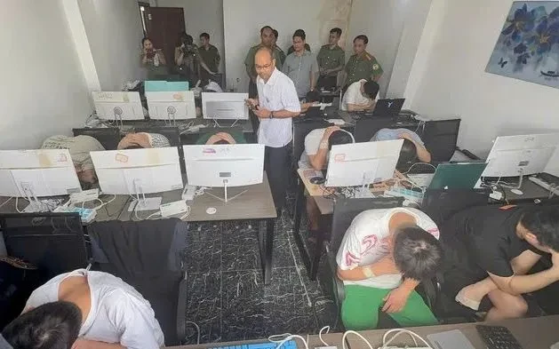 Công an TP Hồ Chí Minh điểm tên chiêu lừa "không mới" nhưng người dân vẫn liên tục sập bẫy Công an TP Hồ Chí Minh điểm tên chiêu lừa "không mới" nhưng người dân vẫn liên tục sập bẫy