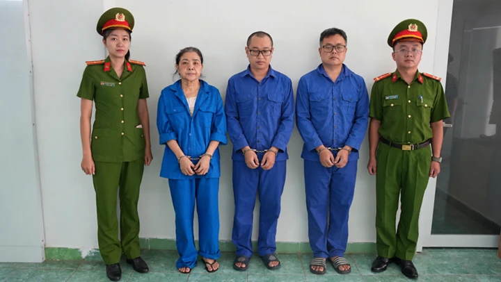 Công an TP.HCM khởi tố, bắt 3 người in lậu 21.000 quyển sách