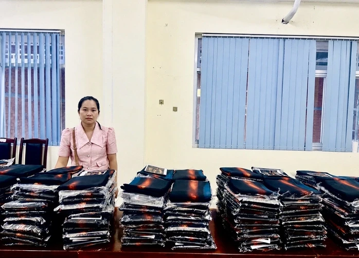 Công an TPHCM khởi tố chủ sở hữu thương hiệu Vải áo dài Đất Lành Công an TPHCM khởi tố chủ sở hữu thương hiệu Vải áo dài Đất Lành