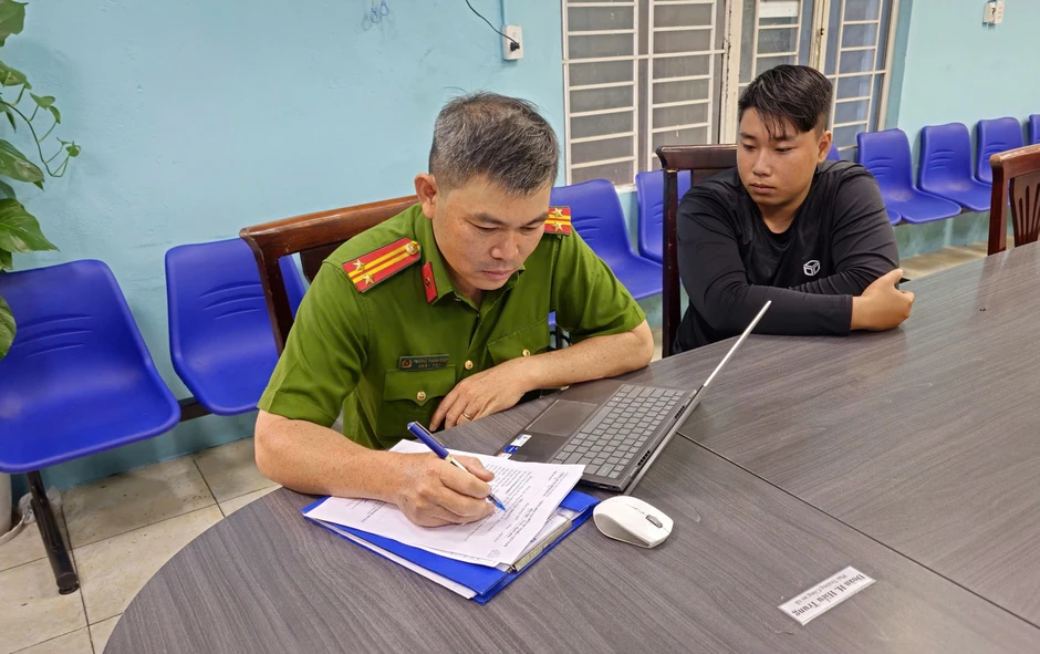 Công an TPHCM tập trung xử lý các đối tượng sử dụng bạo lực nơi công cộng Công an TPHCM tập trung xử lý các đối tượng sử dụng bạo lực nơi công cộng