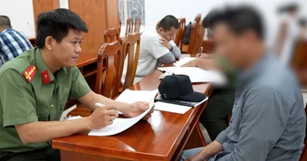 Công an TPHCM tiếp nhận 34 công dân bị Mỹ trục xuất