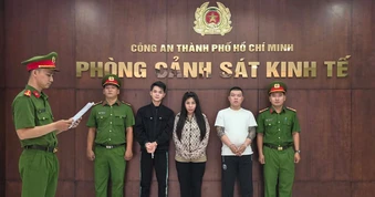 Công an TP.HCM triệt phá nhóm bán khí cười, giao dịch qua mạng hơn 10 tỉ đồng