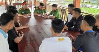 Công an triệu tập nhóm dàn dựng video “đánh nhau ở ngã tư tử thần”
