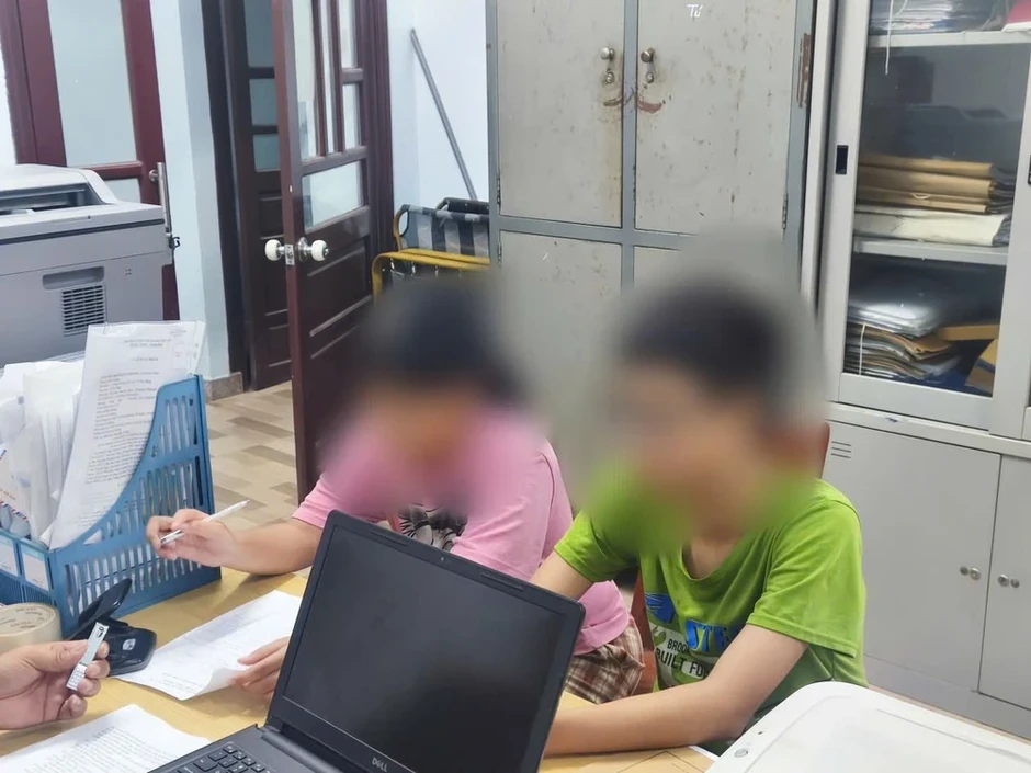 Công an vào cuộc clip học sinh lớp 6 bị nam sinh lớp 11 tống tiền Công an vào cuộc clip học sinh lớp 6 bị nam sinh lớp 11 tống tiền