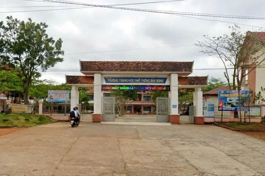 Công an vào cuộc vụ nữ giáo viên ở Lâm Đồng bị phát tán hình ảnh nhạy cảm Công an vào cuộc vụ nữ giáo viên ở Lâm Đồng bị phát tán hình ảnh nhạy cảm