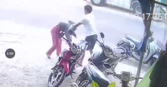 Công an xác minh clip thanh niên chặn đường quật ngã người phụ nữ