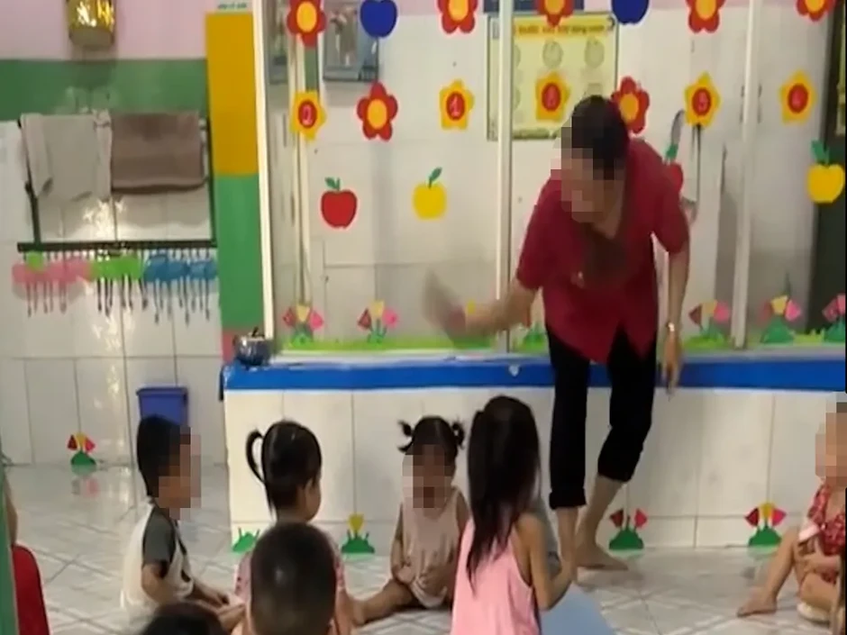 Công an xác minh vụ bảo mẫu hành hạ nhiều trẻ mầm non ở phường Thuận Giao Công an xác minh vụ bảo mẫu hành hạ nhiều trẻ mầm non ở phường Thuận Giao