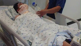 Công an xác minh vụ nam sinh lớp 8 nhập viện