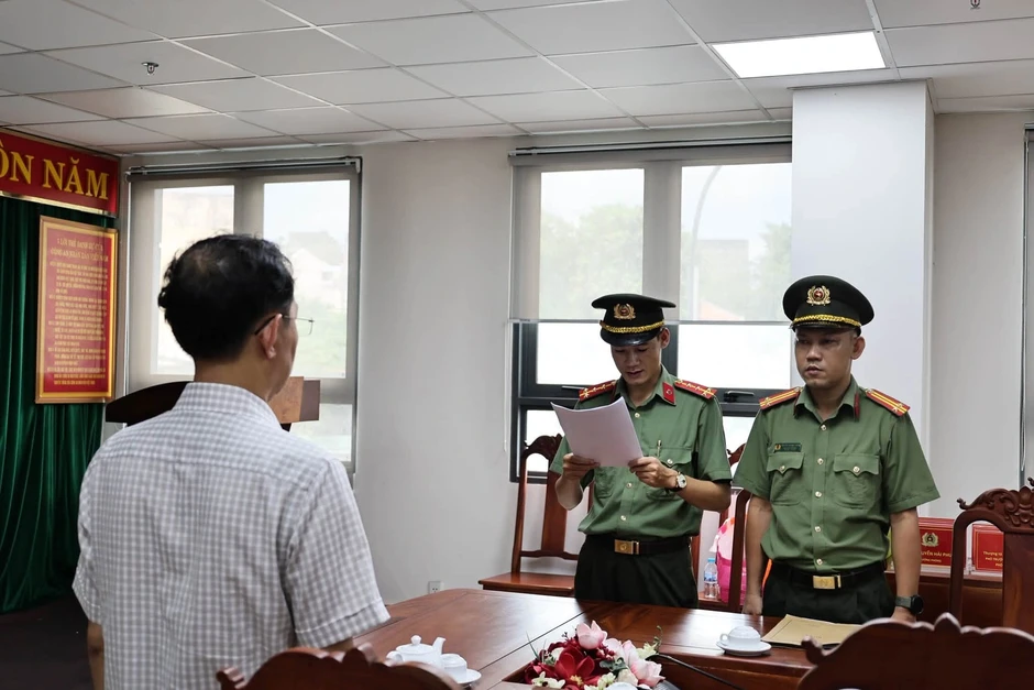 Công ty ở TPHCM bị phạt vì cài phần mềm máy tính trái phép cho trường học Công ty ở TPHCM bị phạt vì cài phần mềm máy tính trái phép cho trường học