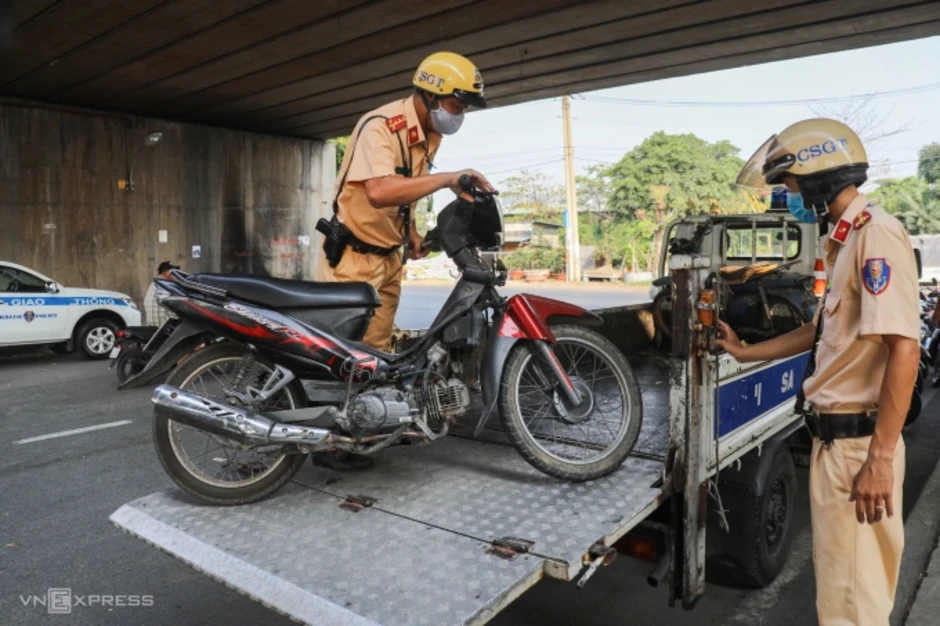 CSGT nói gì về đề xuất tăng 15 lần thẩm quyền xử phạt? CSGT nói gì về đề xuất tăng 15 lần thẩm quyền xử phạt?