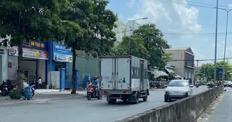 CSGT TP.HCM xác minh xe tải chạy ngược chiều trên đường Liên Phường