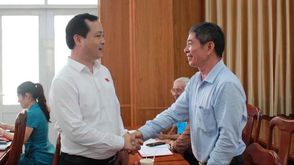 Cử tri xã Cần Giờ, Thạnh An nêu vấn đề thiếu nước sinh hoạt Cử tri xã Cần Giờ, Thạnh An nêu vấn đề thiếu nước sinh hoạt